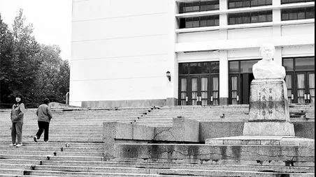 咸阳彩虹厂辉煌历史,80年代咸阳彩虹厂