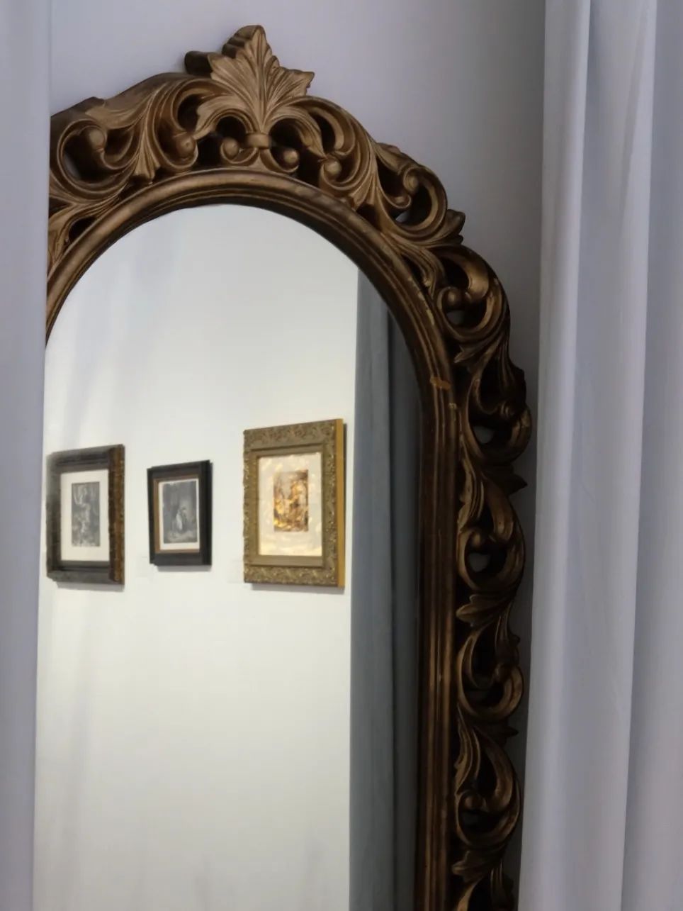 你家楼下的免费展览空间，晒着暖烘烘的太阳散步去吧