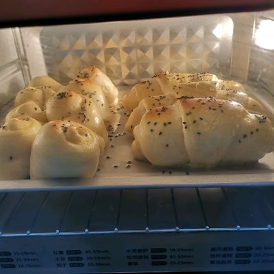 家庭版蜂蜜小面包,家庭版蜂蜜脆底小面包