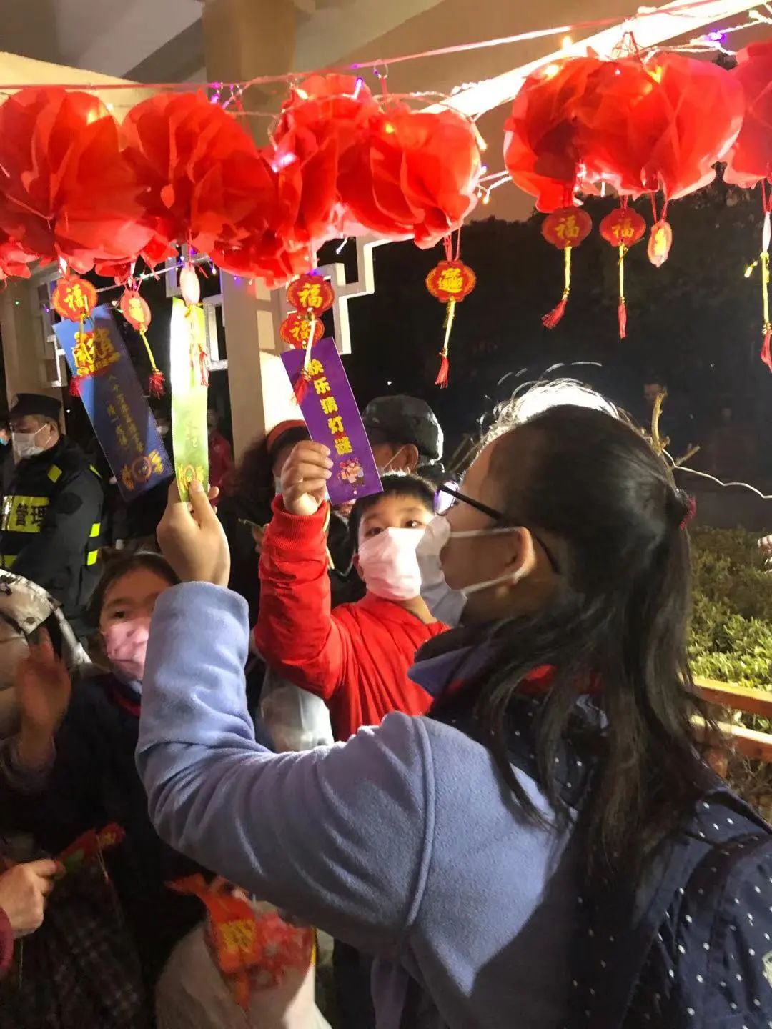 灯期满，看看陆家嘴人怎么“闹”元宵