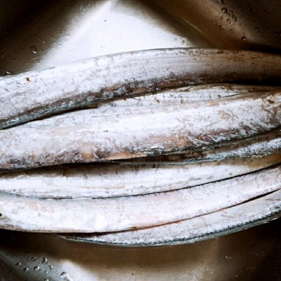 萝卜丝烧带鱼一上桌,萝卜丝煎带鱼