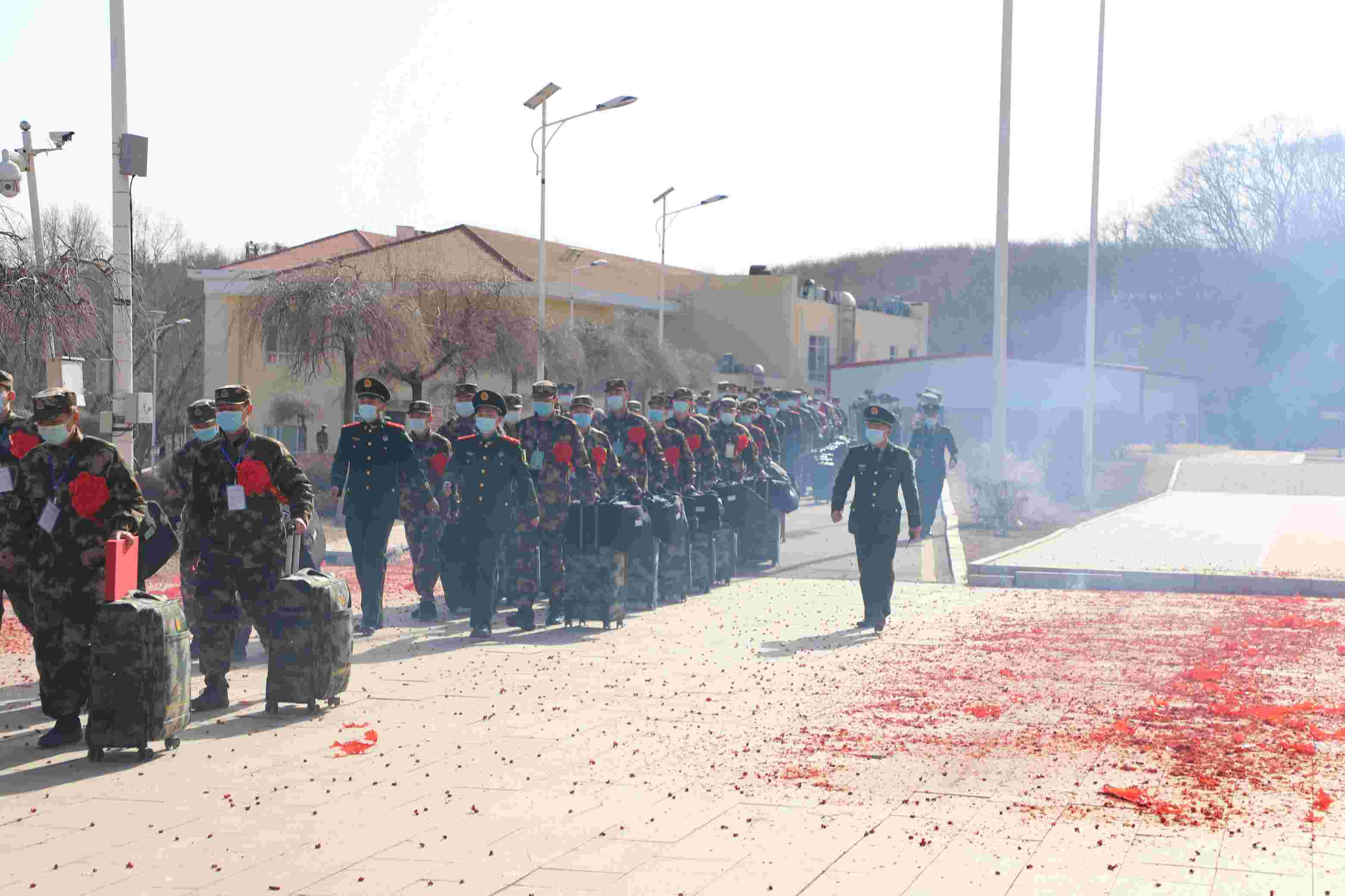 走，当兵去！*警武**沈阳支队首批春季新兵入营，兵员成分全为大学生