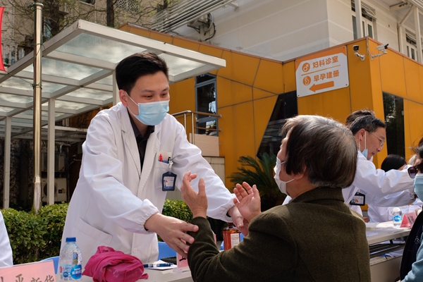 华东医院：利用老年病诊疗优势当好长宁“健康守门人”