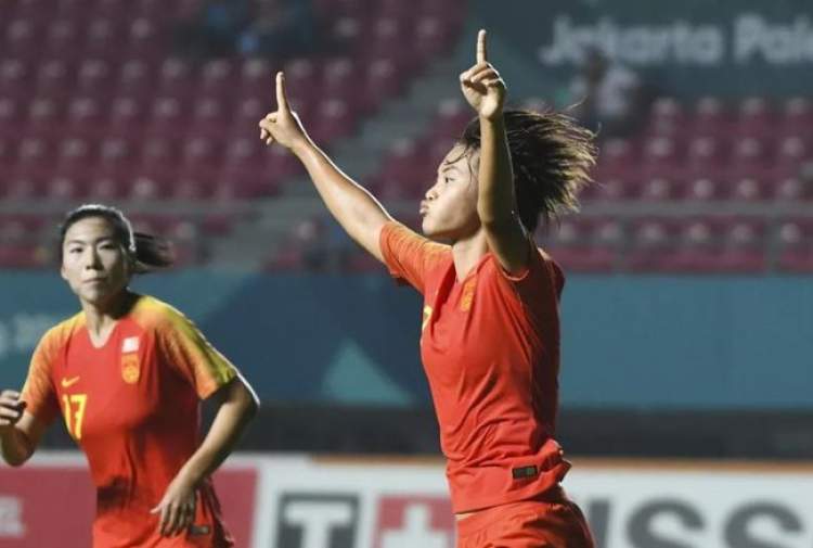 足协主席确认，国足赢球奖励1200万，女足奖金一句没提