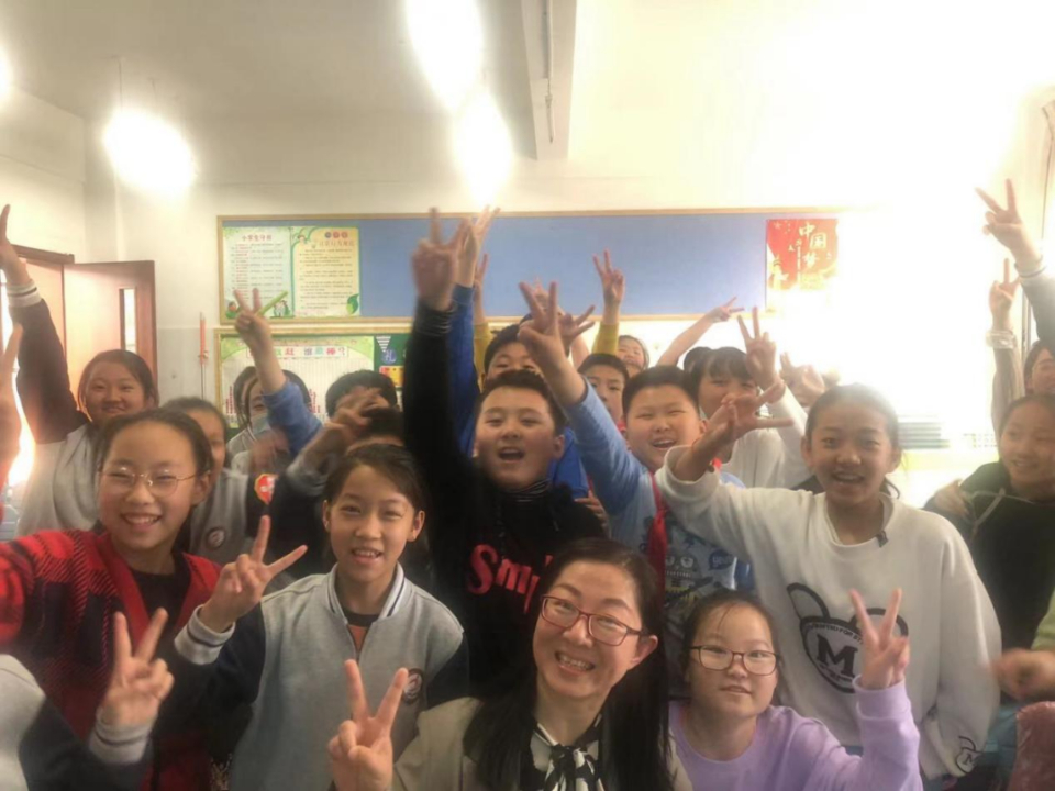 给全省大中小学生上一堂思政大课,小学生讲思政课