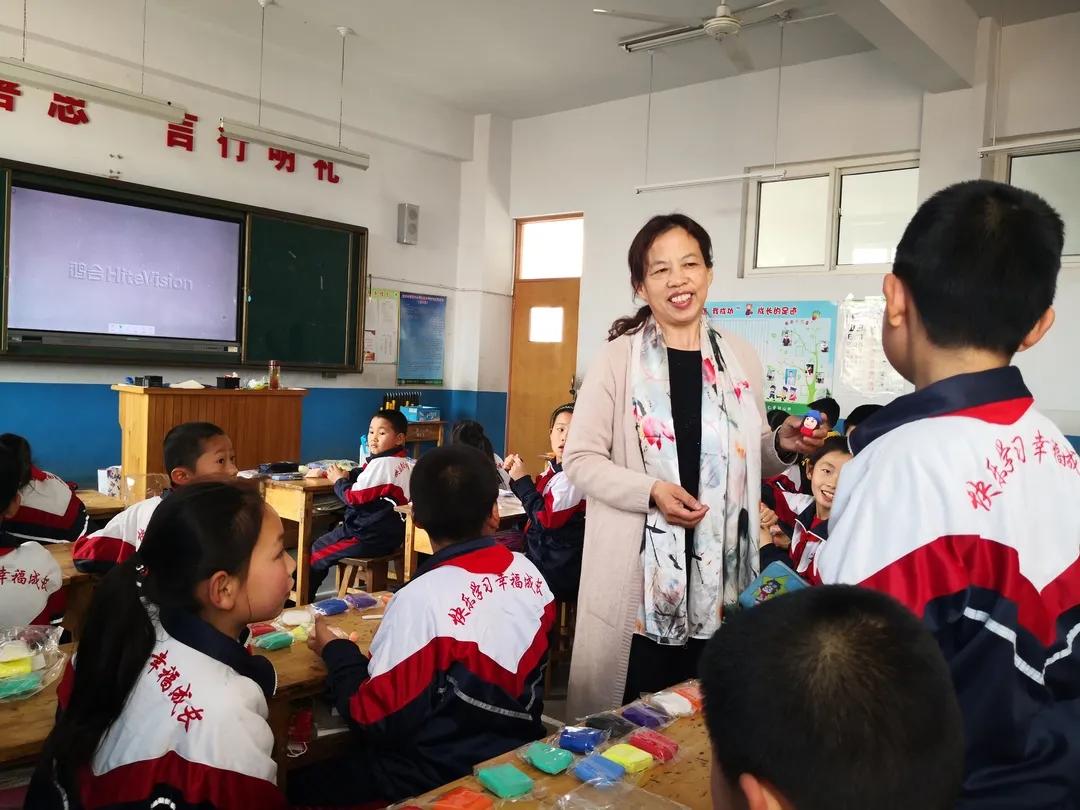 彩虹口袋,彩虹口袋搭建梦想桥