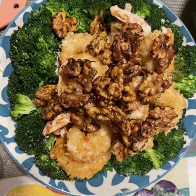 关注骨骼健康预防骨质疏松,香酥小河虾老少皆宜的补钙佳品