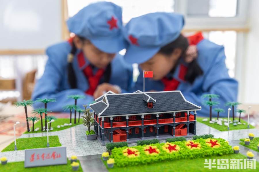 西海岸新区红军小学师资,红星闪闪红军小学视频