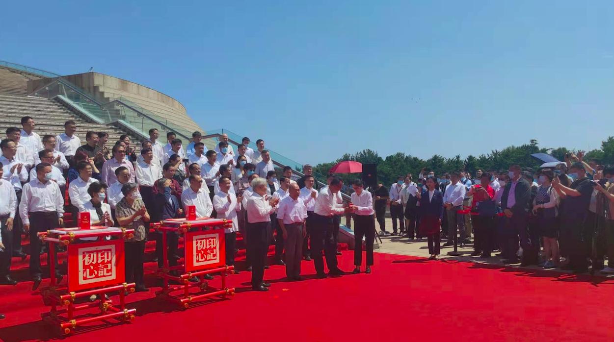 “印记初心——庆祝中国*产党共**成立100周年大众篆刻作品展”开幕