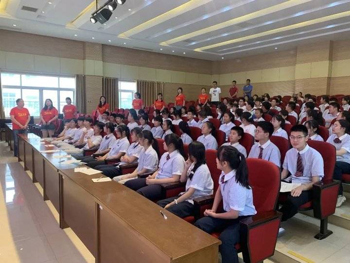 青春不散场未来皆可期,青春不散场毕业再起航