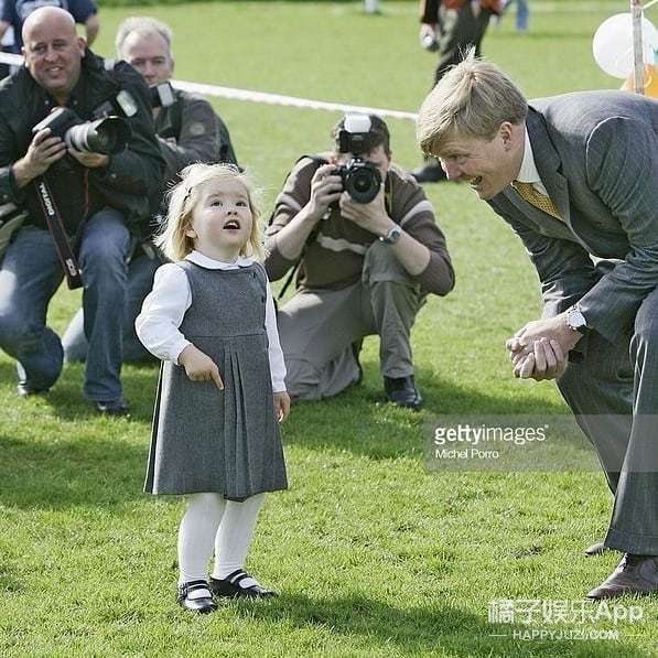 还记得要继承王位的公主们吗？太胖被嘲笑，放弃千万年薪？