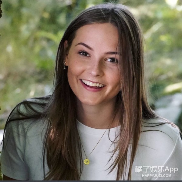 还记得要继承王位的公主们吗？太胖被嘲笑，放弃千万年薪？