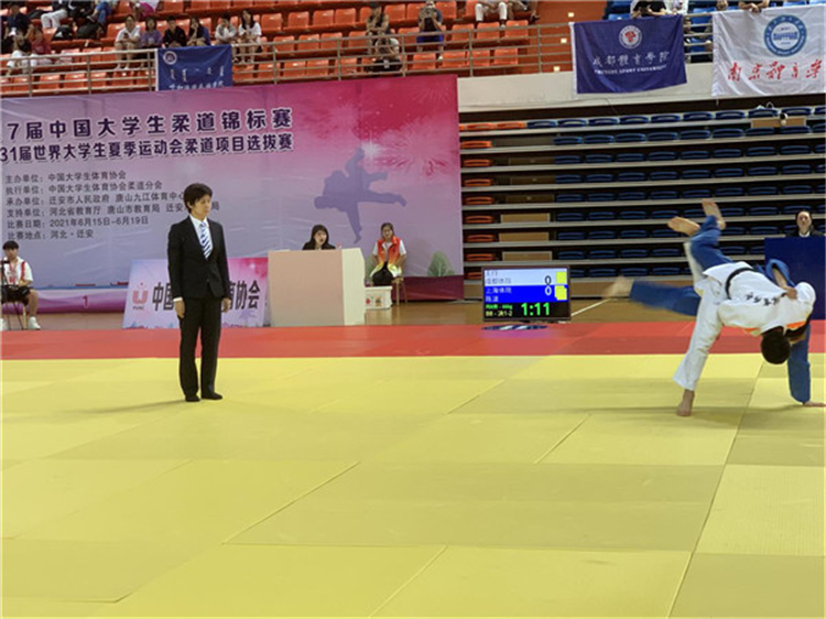 十四运会田径裁判员,柔道李振梅