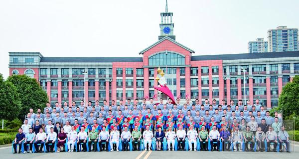 奋斗百年路启航新征程微视频,奋斗百年路启航新征程民营企业