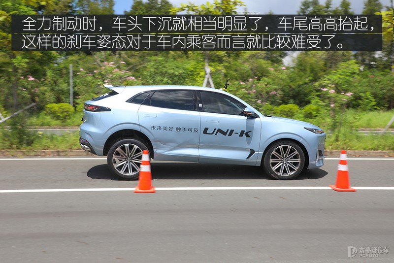 长安uni-k和长安cs75plus哪个好,长安uni-k车怎么样值得买吗