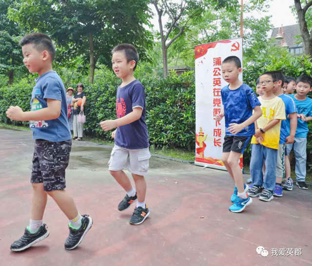 让孩子感受运动的魅力,让更多青少年参加体育比赛