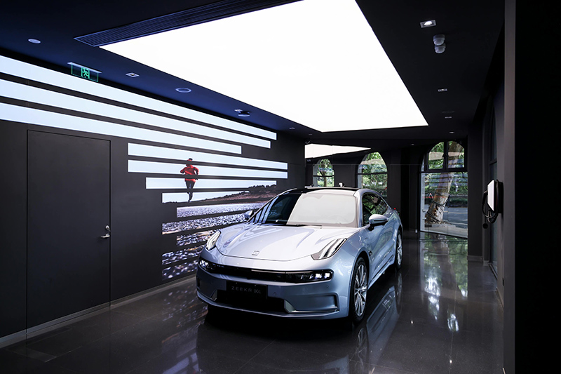 今日消费资讯:AAPE和NewBalance带来联名系列、极氪在杭州开出全国首家“极氪中心”