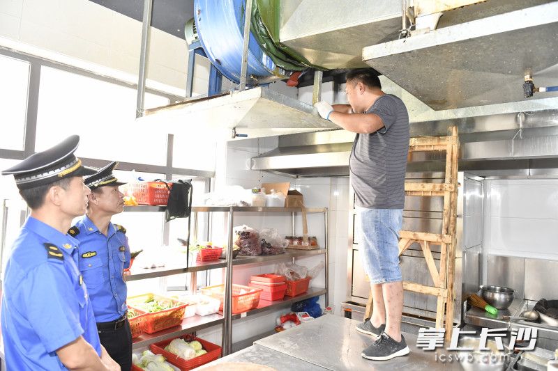 城市管理油烟污染专项治理,长沙餐饮油烟整治手法