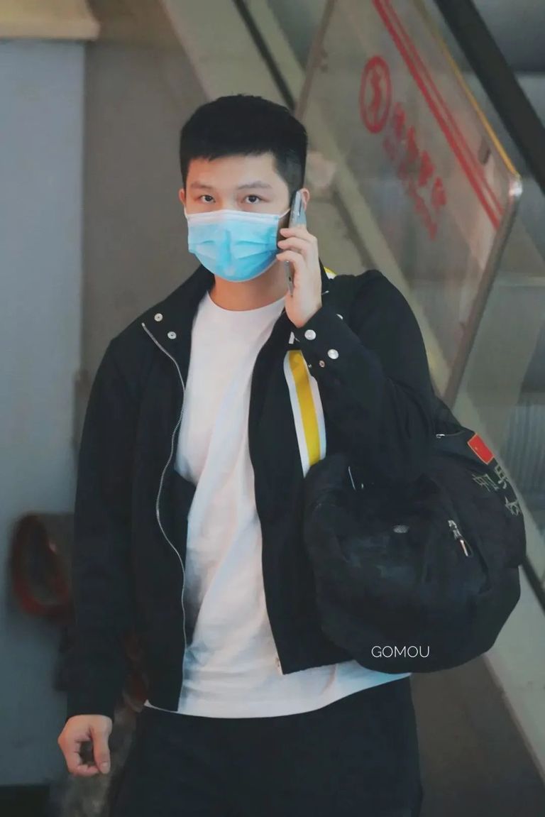 运动员都这么会选腕表了吗,中国运动员穿什么品牌衣服