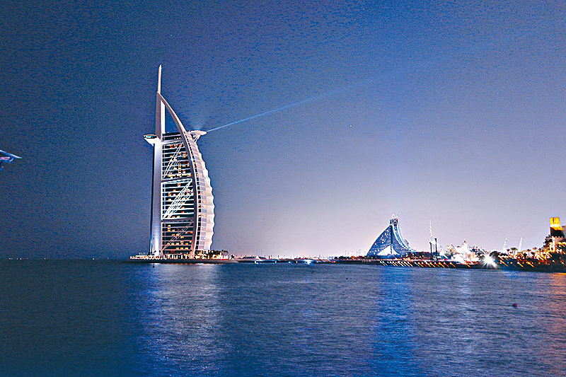 为什么富人要移居到新加坡,为什么富人移居美国加拿大