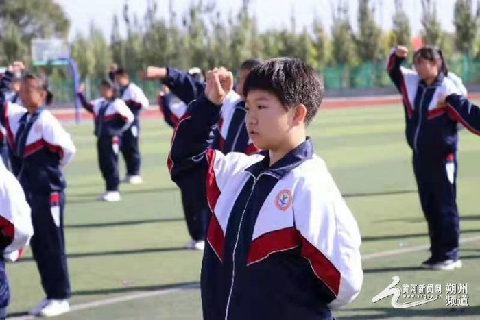 舞动青春炫我风采健美操,朔州元博中学健美操