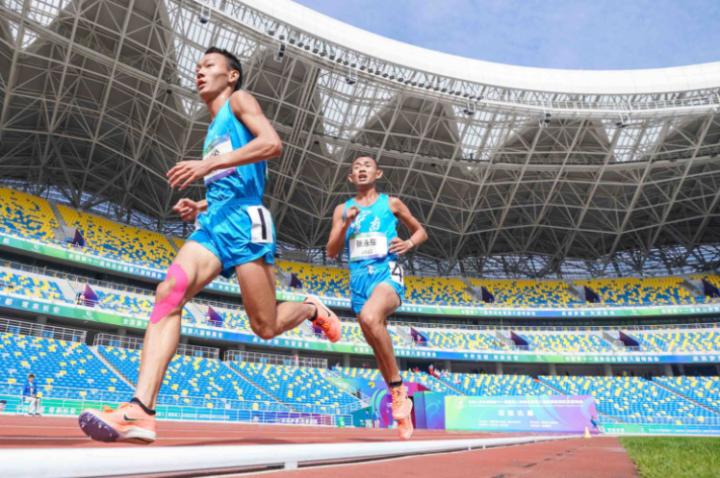 勇夺首金!云南独臂小伙杨玉帅,好样的