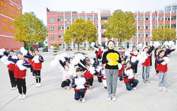 学校社团活动如火如荼的开展,我校丰富多彩的社团活动