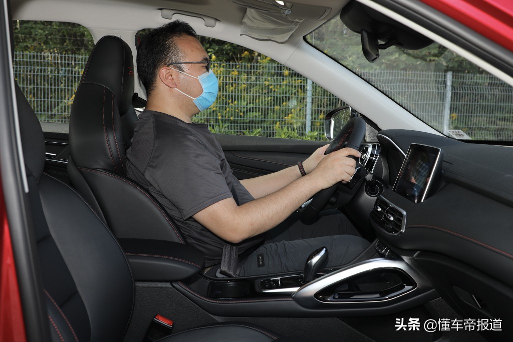 上汽名爵mg领航suv自动挡价格多少,运动轿车与家用轿车乘坐体验