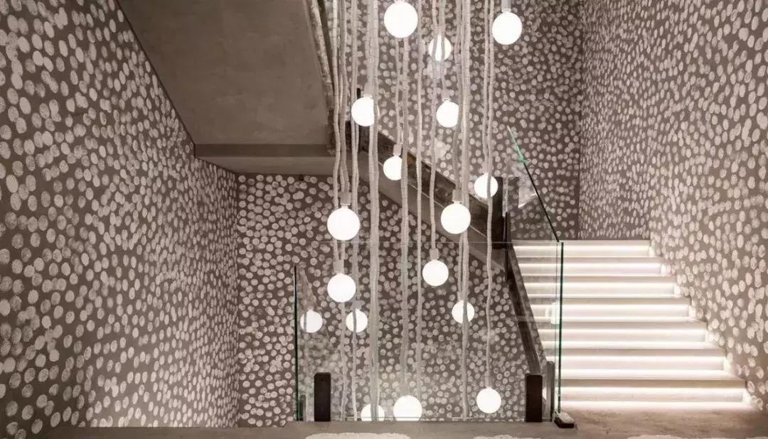 世界最奢华金色楼梯扶手,最奢侈旋转楼梯