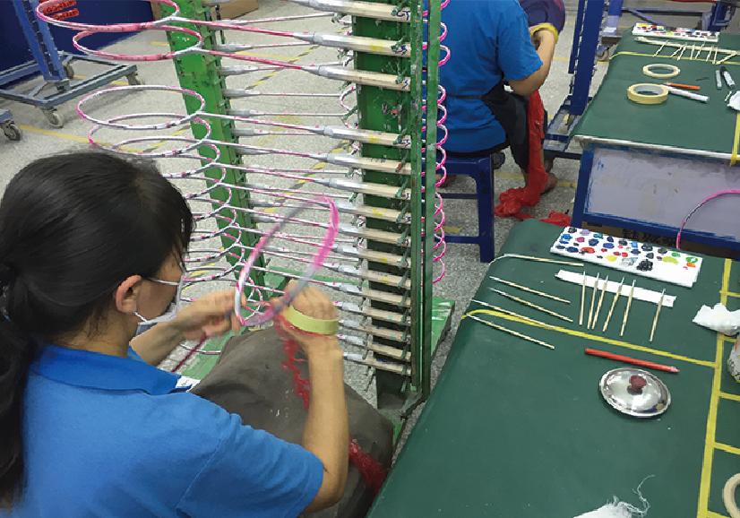 揭秘全碳素羽毛球拍制作流程,羽毛球拍生产过程解说