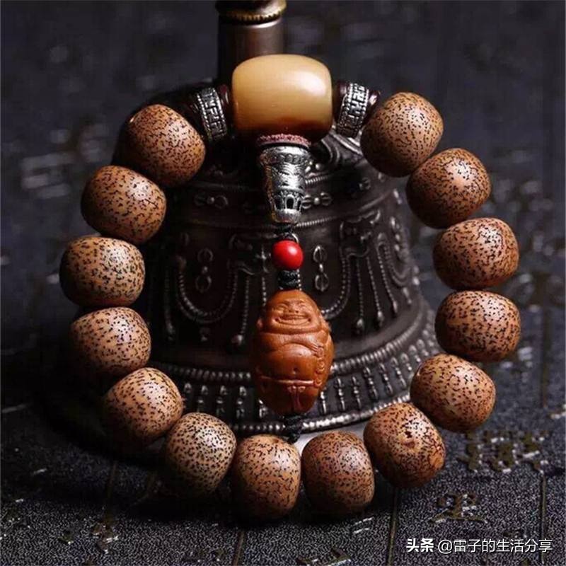 菩提子配饰翡翠,菩提子蜜蜡配饰图