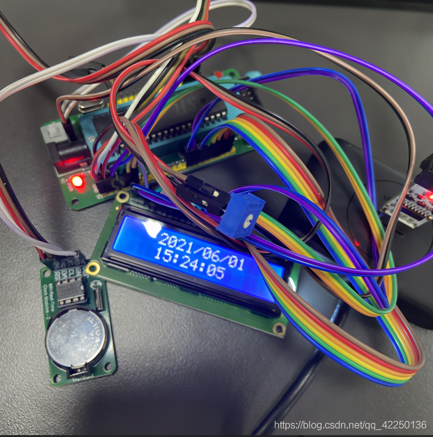 单片机驱动1602液晶屏显示汉字,51单片机1602时钟