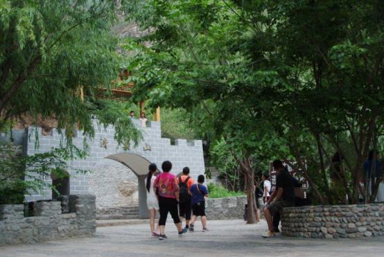 清泉山附近哪有好玩的,清泉山值得去吗