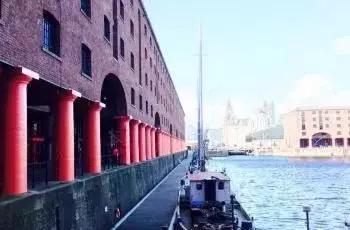 等一个人，陪我去利物浦