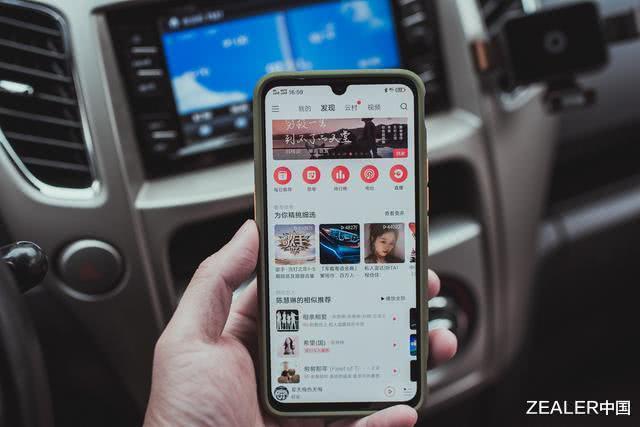 飞行达人的旅行伴侣：苹果*用御**AirFly蓝牙适配器