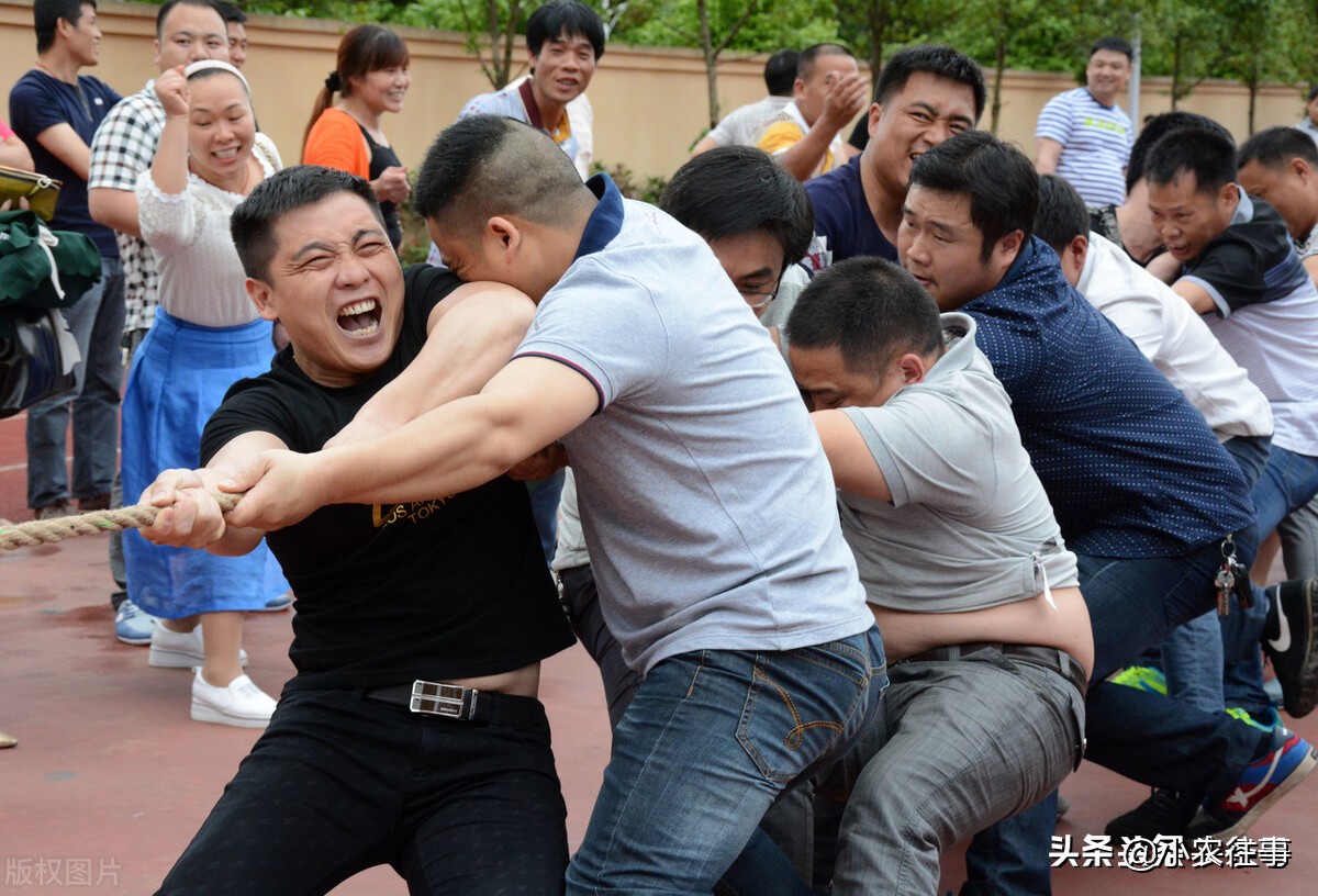 农村井水泵抽不上水是什么情况,井水泵卡在井里取不出来怎么办