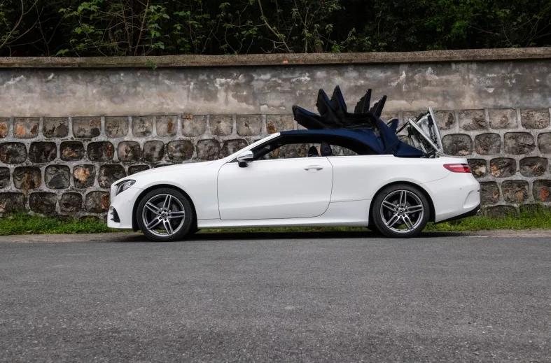 奔驰e200敞篷和硬顶哪个好,奔驰e200敞篷哪款