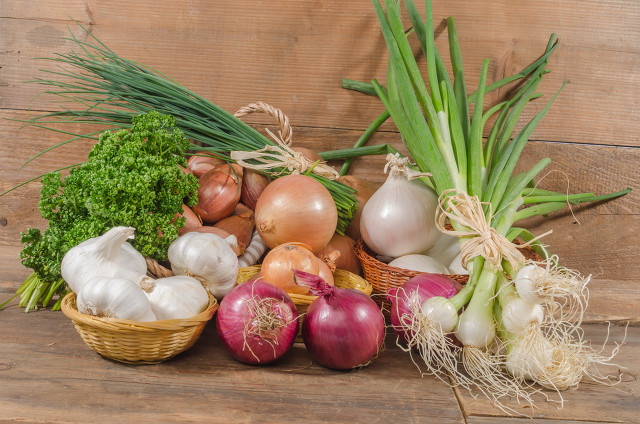 口臭的人知道不知道自己有口臭,口臭自己知道吗是别人闻到的