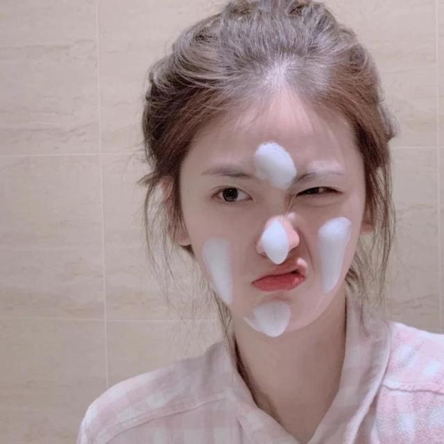 屈臣氏凡士林护肤保湿,屈臣氏凡士林洗面奶