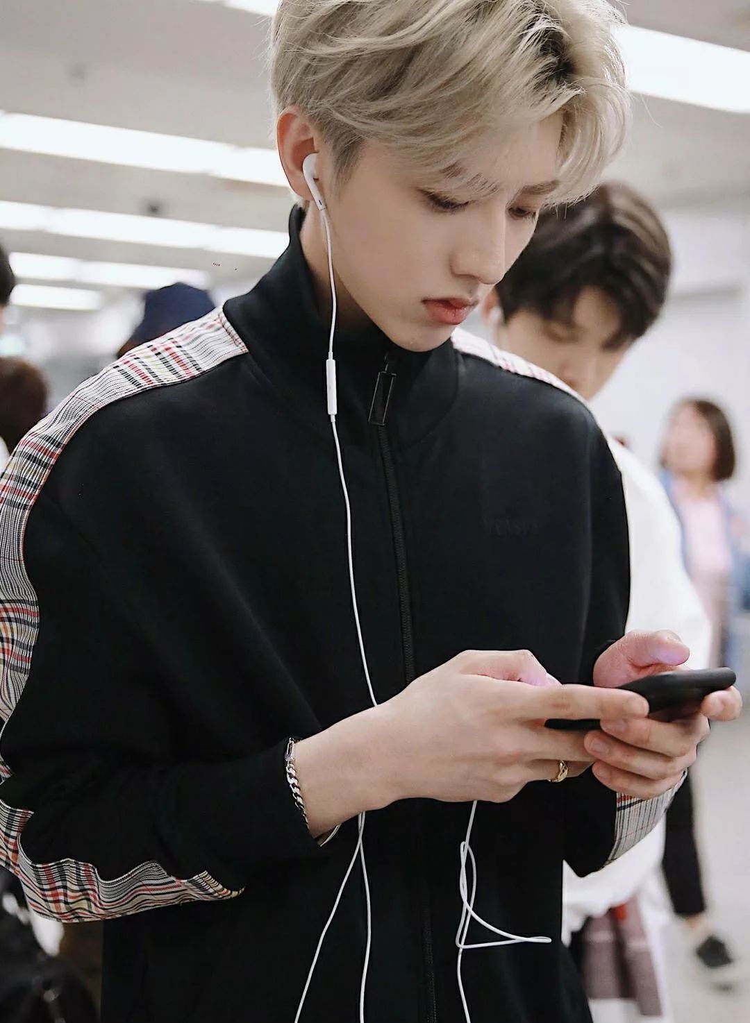 扒叔爆料李现杨紫,tfboys对杨紫的评价