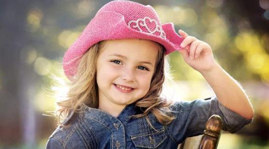 孩子变得爱臭美了,孩子开始臭美怎么教育