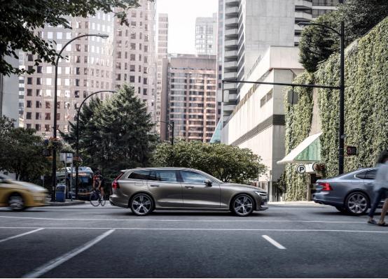 沃尔沃v60和v90的宝华韦健区别,沃尔沃v60和v90的发动机一样吗