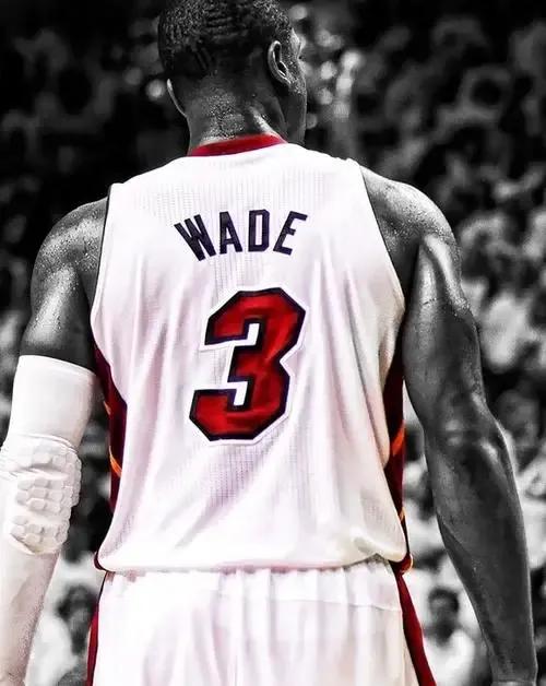 热火名宿闪电侠德怀恩韦德,德怀恩·韦德打篮球视频