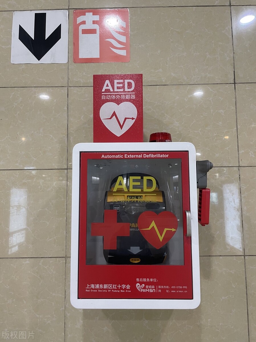 每年54.4万人心脏猝死，平均每分钟1例。三甲心内医生教你急救