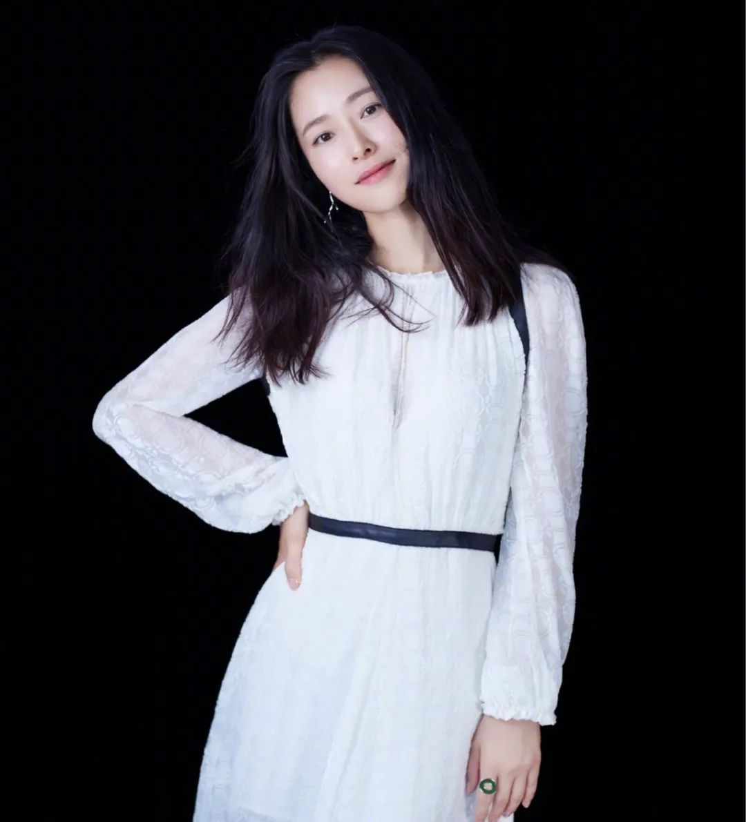 步步惊心四爷为什么不给若兰休书,步步惊心若兰去世四爷伤心的哭了