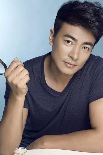 水晶之恋演员女主角哪儿去了,水晶之恋的主要演员的名字