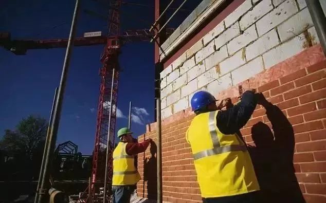 华人在美国开吊车,在美国开吊车一个月多少钱