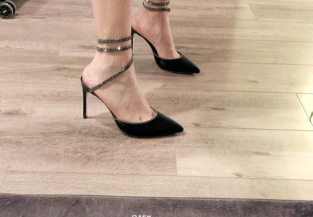 高弓足和扁平足穿的鞋一样吗,扁平足为什么要选平底鞋