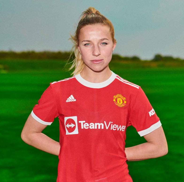 曼联新赛季球衣宣传图片,曼联新赛季主场球衣广告大片