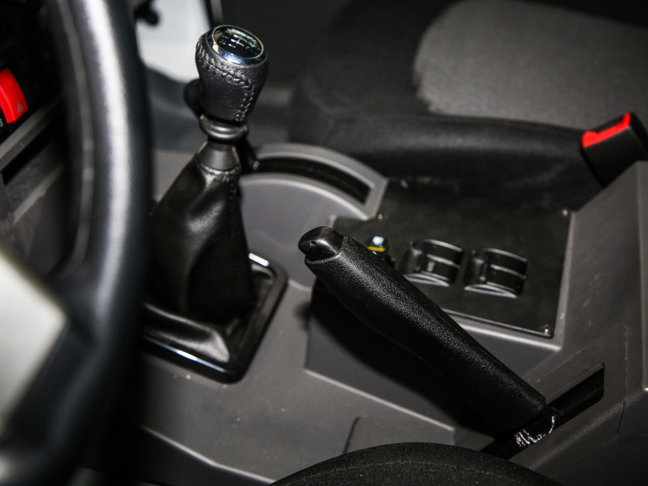 勇士新款报价及图片,2020款勇士四驱柴油版